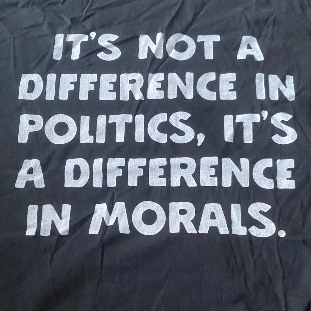 NWT Political Tee 3XLā E37